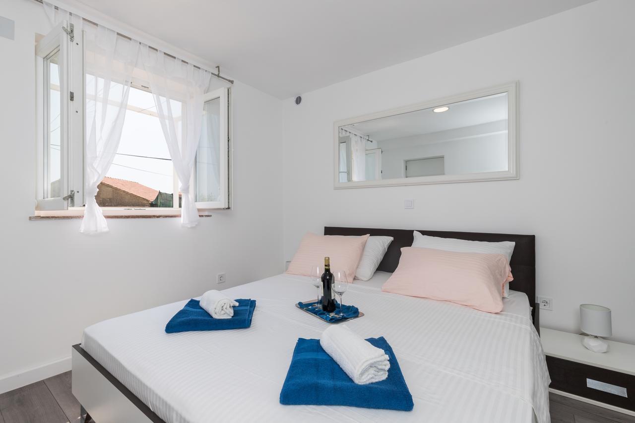 Apartment Semi ดูบรอฟนิก ภายนอก รูปภาพ